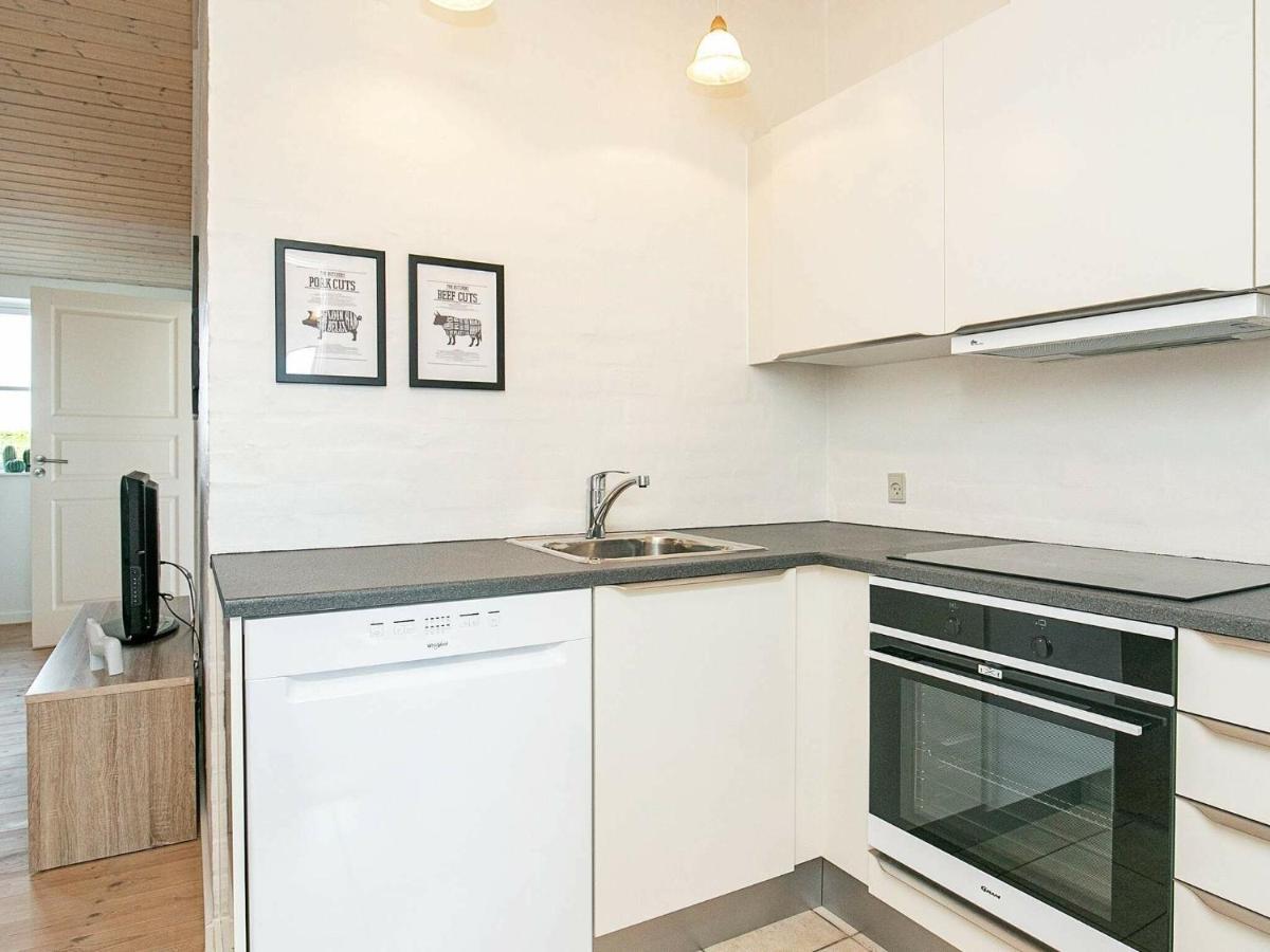 6 Person Holiday Home In Fåborg Chambre photo