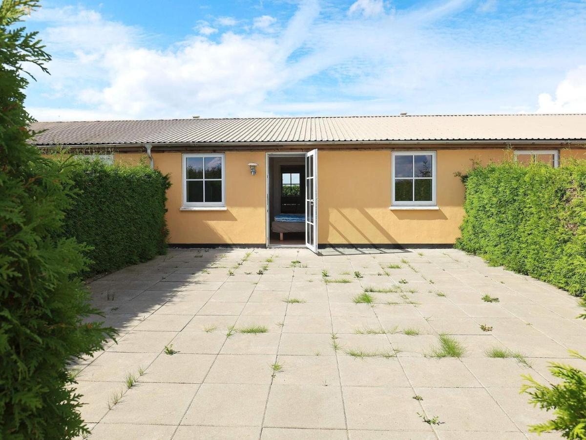 6 Person Holiday Home In Fåborg Extérieur photo